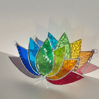 Vitrail moderne lotus fait main sur chevalet